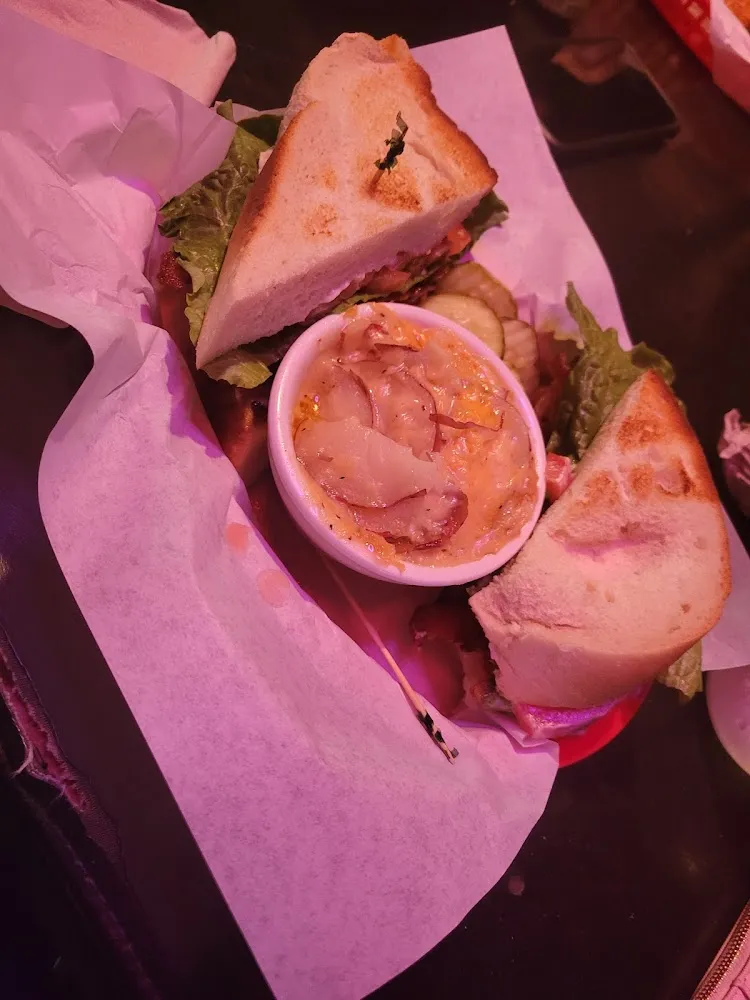 Blsandwich Scalloped Potatob